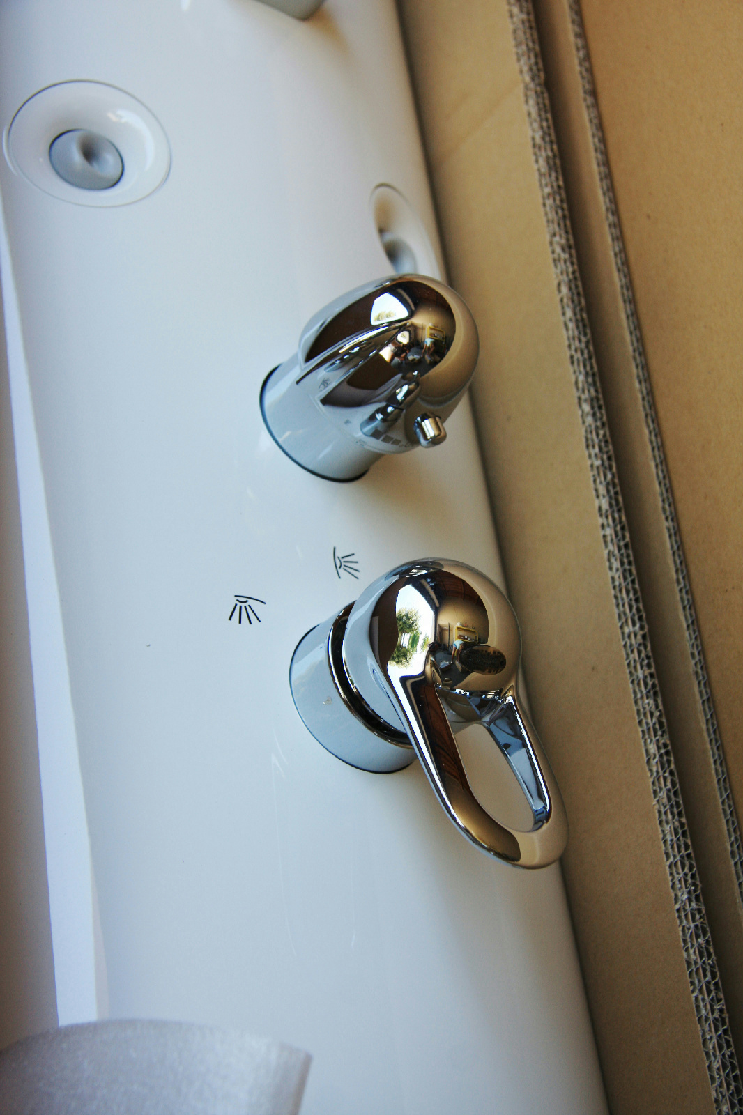 Hansgrohe Pharo Prestige Shower Panel, White/Chrome, 26102001